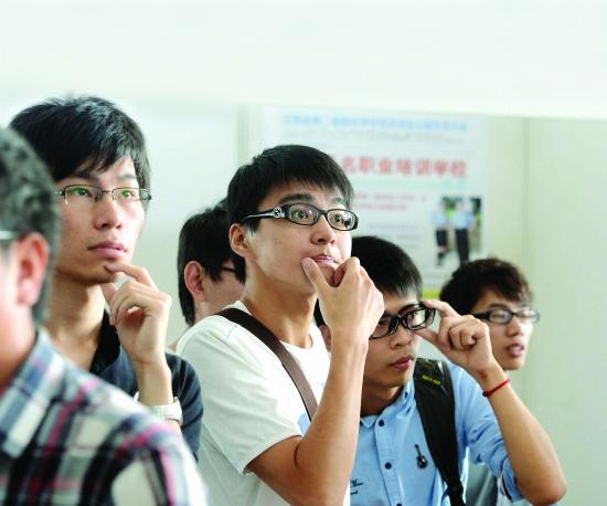 股市财富冲浪者的秘密工具箱——掘金主升流派解锁与翔博精选指标，助你精准把握牛股起涨点！