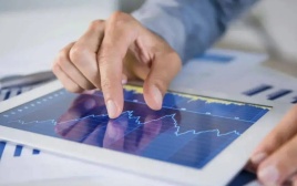 短线猎人：职业操盘手的16种绝密技术（股票书籍）