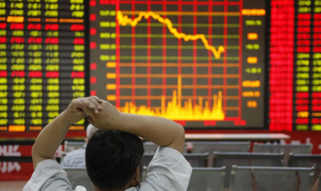 预盈公告后股票业绩？